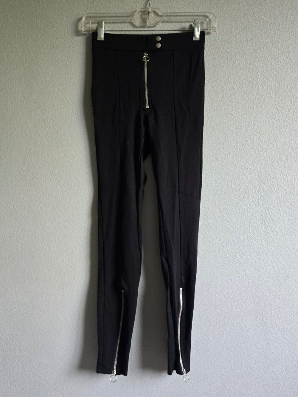 Express Black Leggings With Silver Snaps & Zippers Details Size XXS